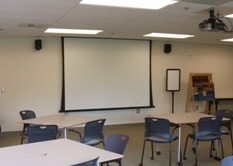 Training Studio projector and screen