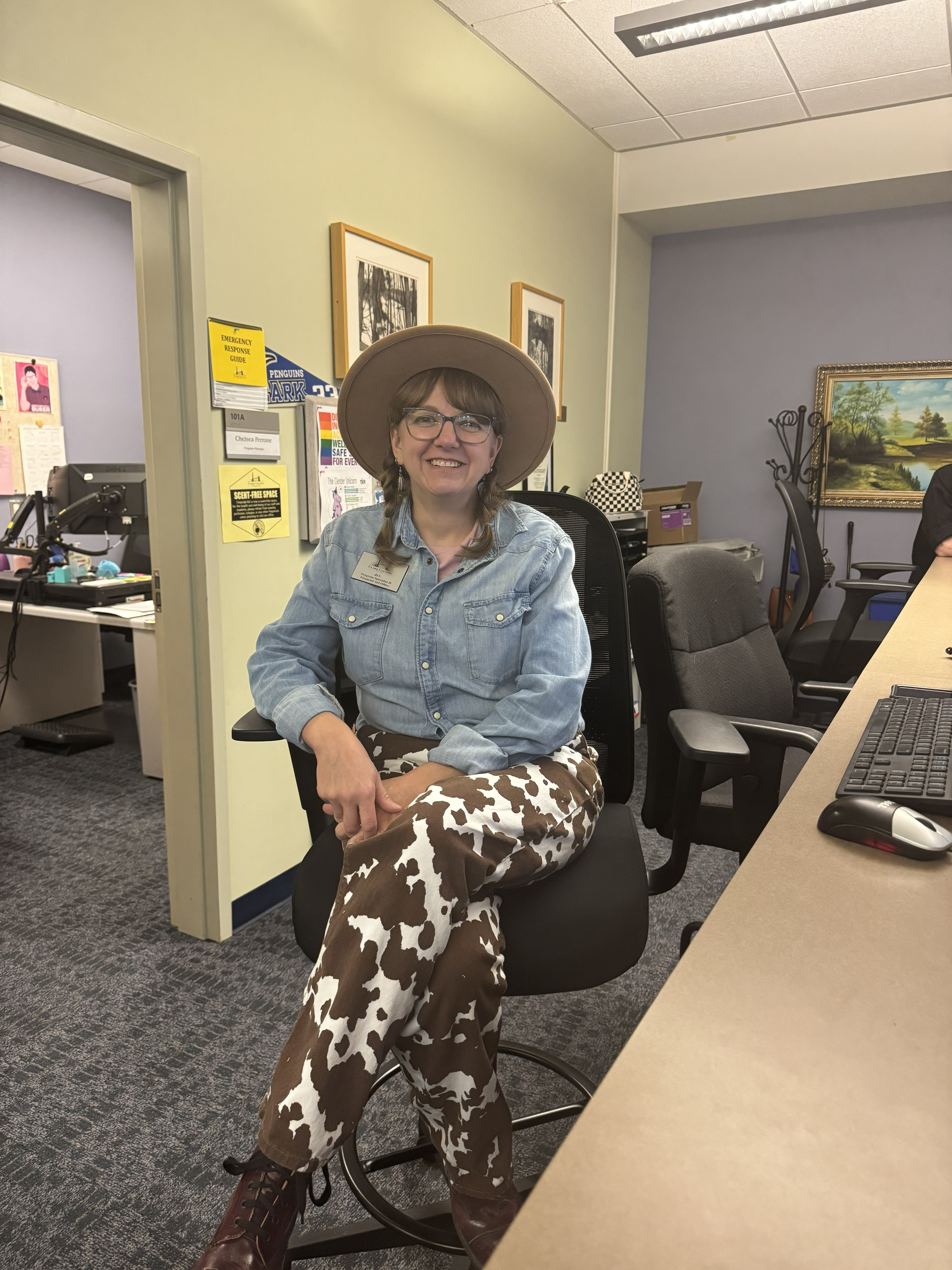 Jennifer Maistro in cowboy costume