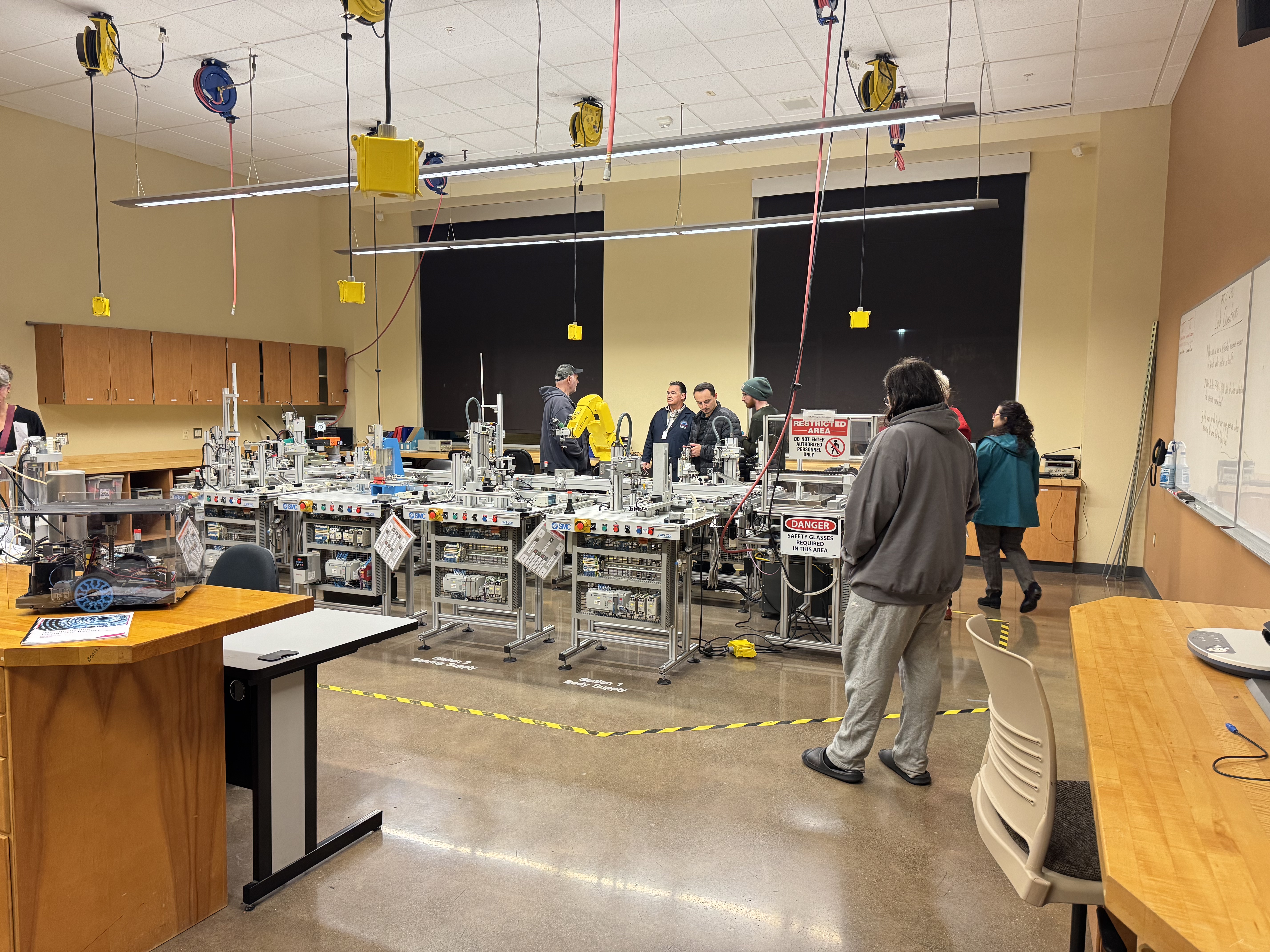 Students and instructors in Mechatronics lab