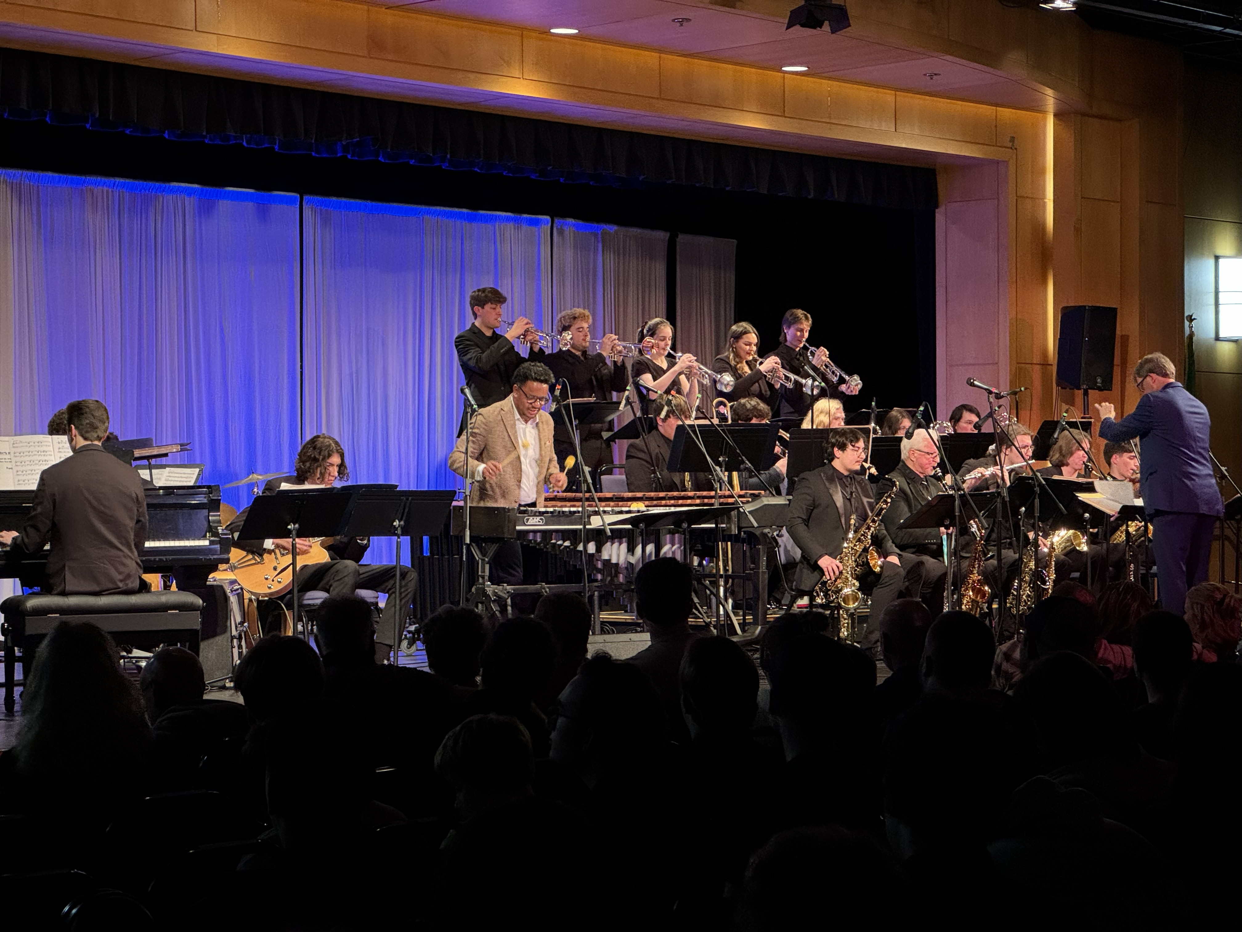 Stefon Harris performs with Clark College jazz band at annual jazz festival