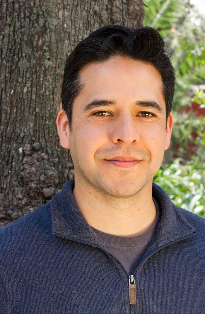 Portrait of author Duncan Tonatiuh.