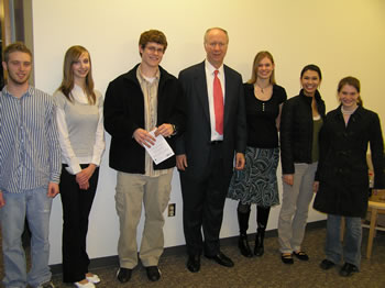 Following the student forum, Gergen greeted students from the Clark College Students for Political Activism Now! (SPAN!) Club. 